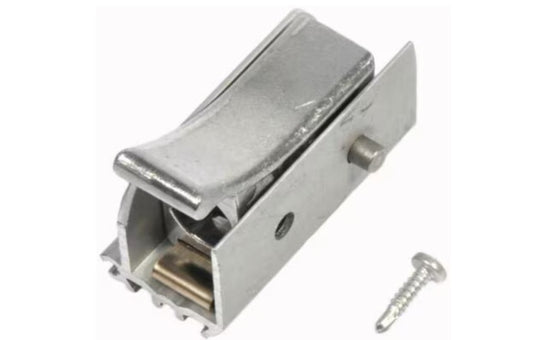 Thule Omnistor 5200 Sütztfußbefestigung Front links